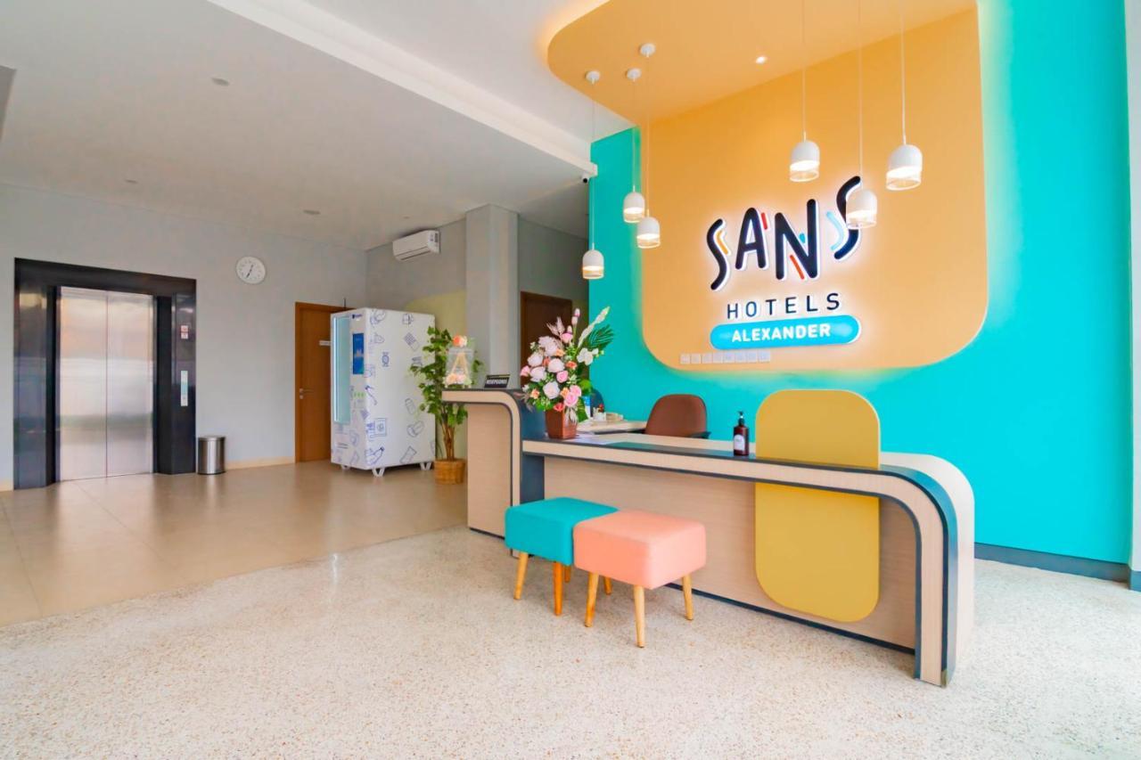 Sans Hotel Alexander 万隆 外观 照片